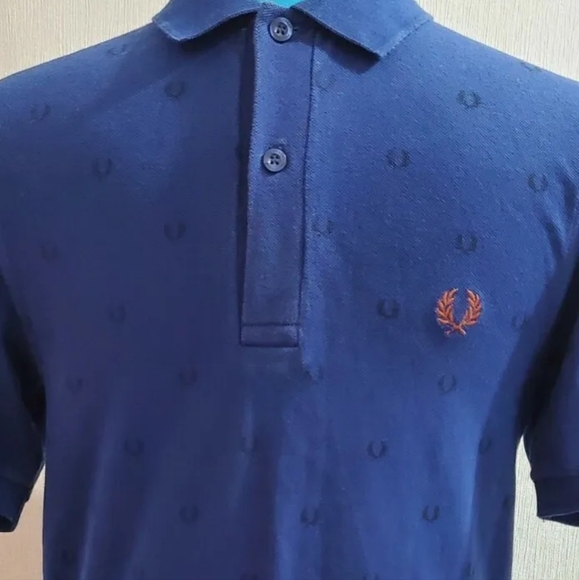 Fred Perry blue polo Small 36" multi laurel Crest print Monogram - Picture 3 of 6